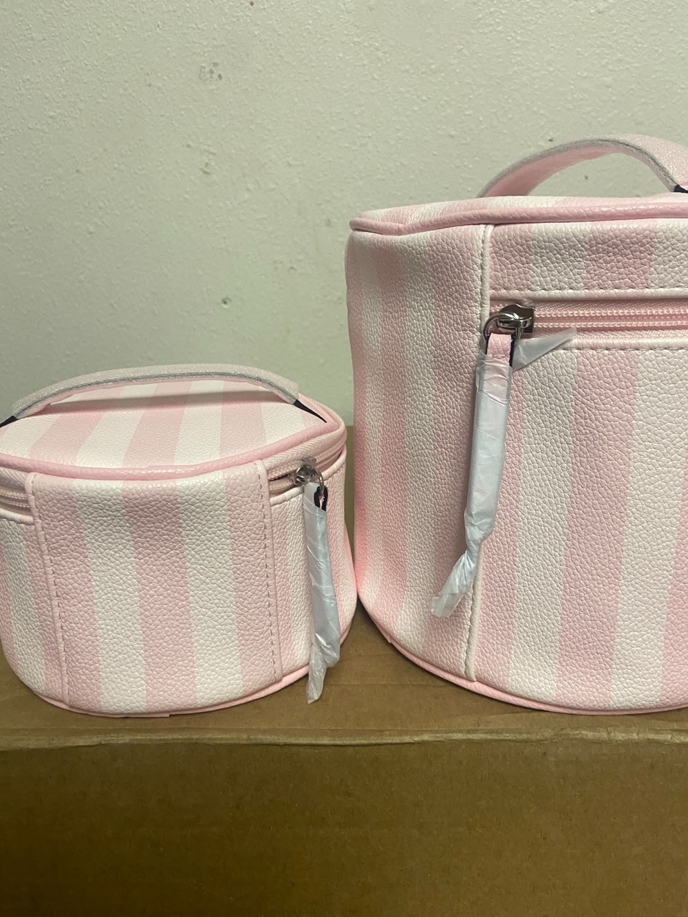 NWT VS 2-Piece Makeup Bag - Picture 3 of 3